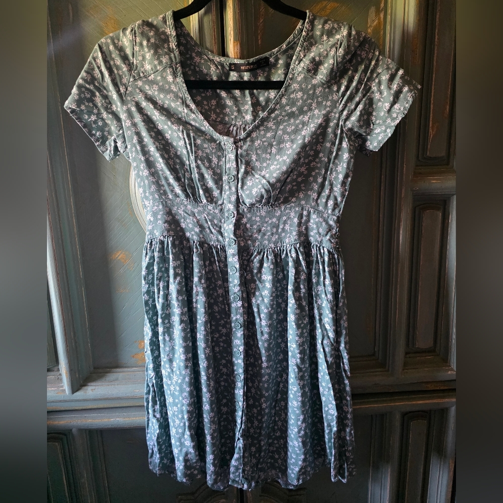 Green Floral Button-Front Short Sleeve Blouse